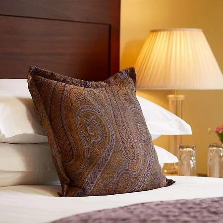 Macdonald Burlington Hotel