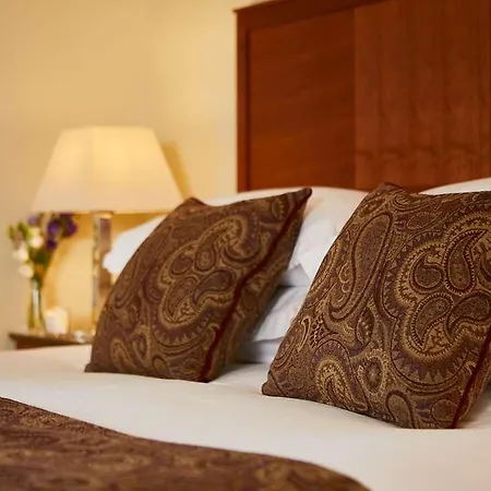 Macdonald Burlington 4*